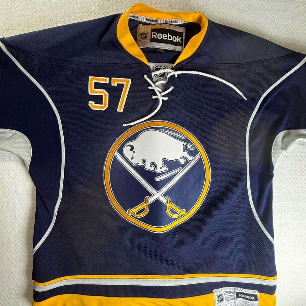 Buffalo Sabres Tyler Myers 57 Signed Hockey Jersey Mens Small Oversized Reebok